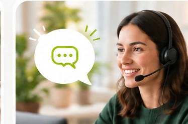 Conseillère clientèle avec casque pour l’aide et la FAQ